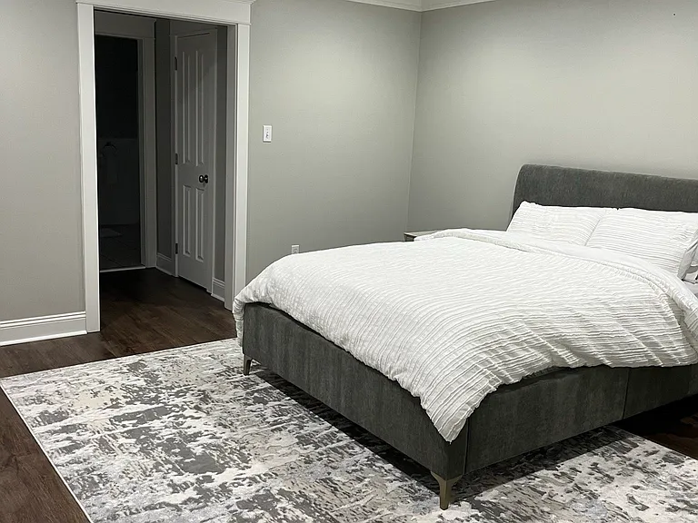 406 Newton St — Photo 15