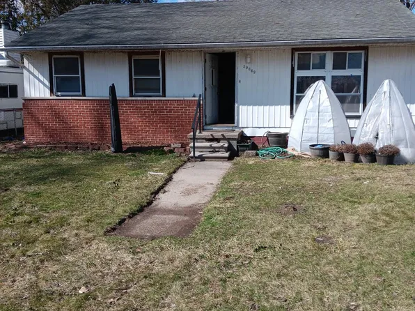 39669 Ormsby St, Clinton Township, MI 48036