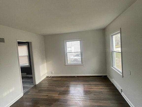 4th image of 7443 Arleta Blvd