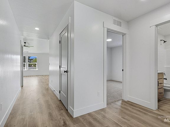 4th image of 311 N 11th St