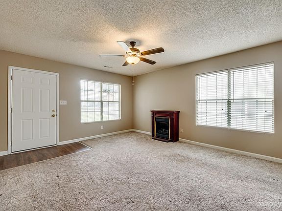 4th image of 1105 Cherry Meadow Ln