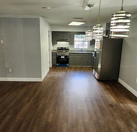 3rd image of 3205 NE 15th Ave