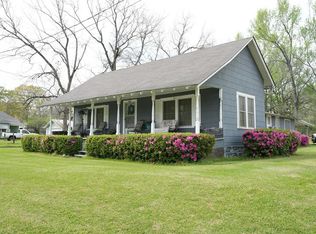 1031 Pearl River Ave, McComb, MS 39648