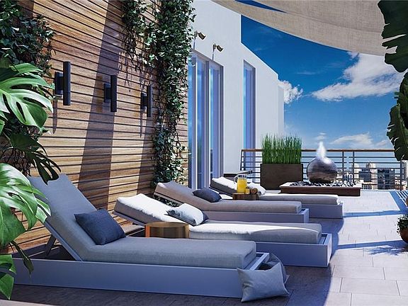 4th image of 426 8th St S #301