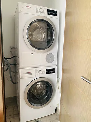 Rented by MaxInvest Real Estate, Inc. | media 33