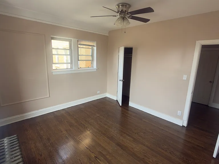 8058 S Hermitage Ave — Photo 5
