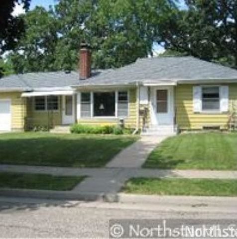 1st image of 647 California Ave E