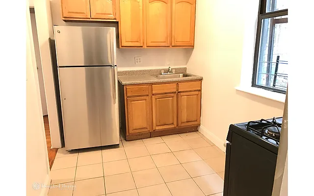 Rented by Douglas Elliman | media 7