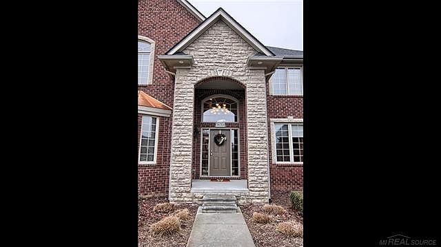 1st image of 56701 Hartley Dr E
