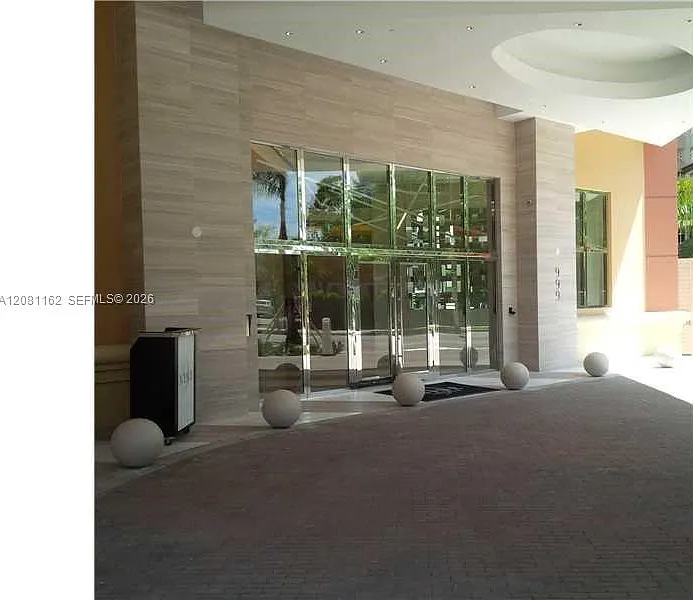 Nine At Mary Brickell Vil — Photo 2