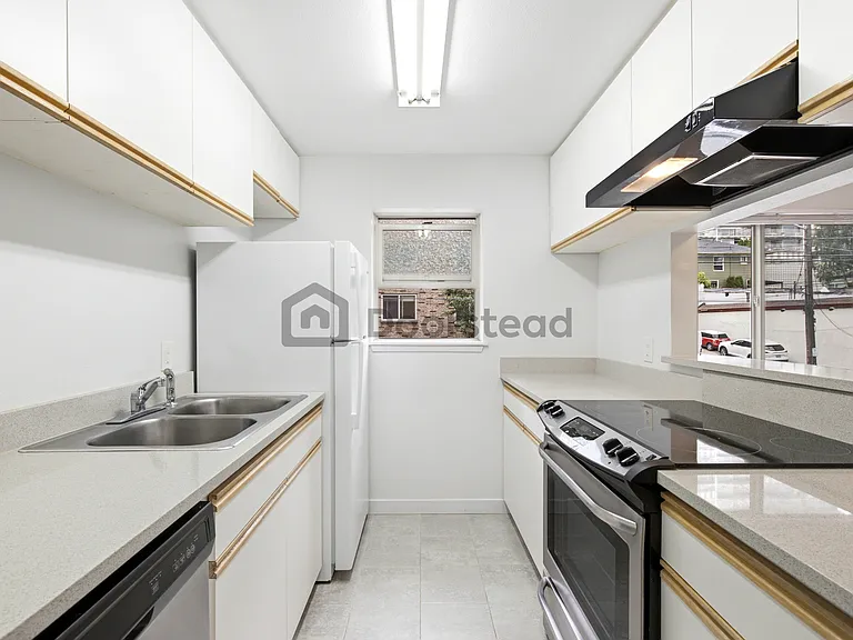 601 Summit Ave E #203 — Photo 18