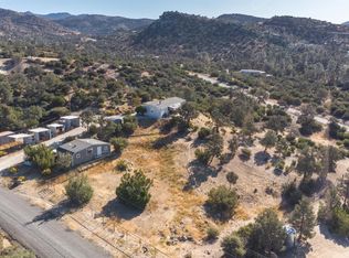 11804 Roundup Ln, Tehachapi, CA 93561