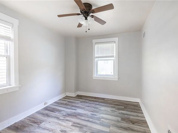 2819_1 Brentwood Ave