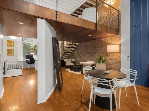 179 Sullivan Street image 3 of 24