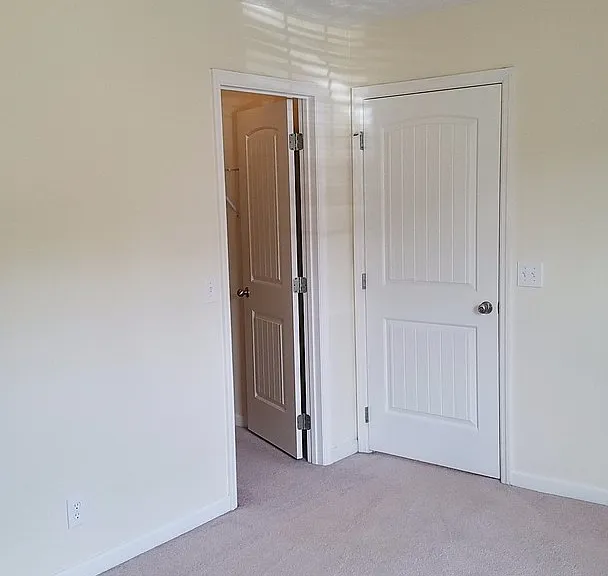 479 Indian Springs Cir — Photo 10