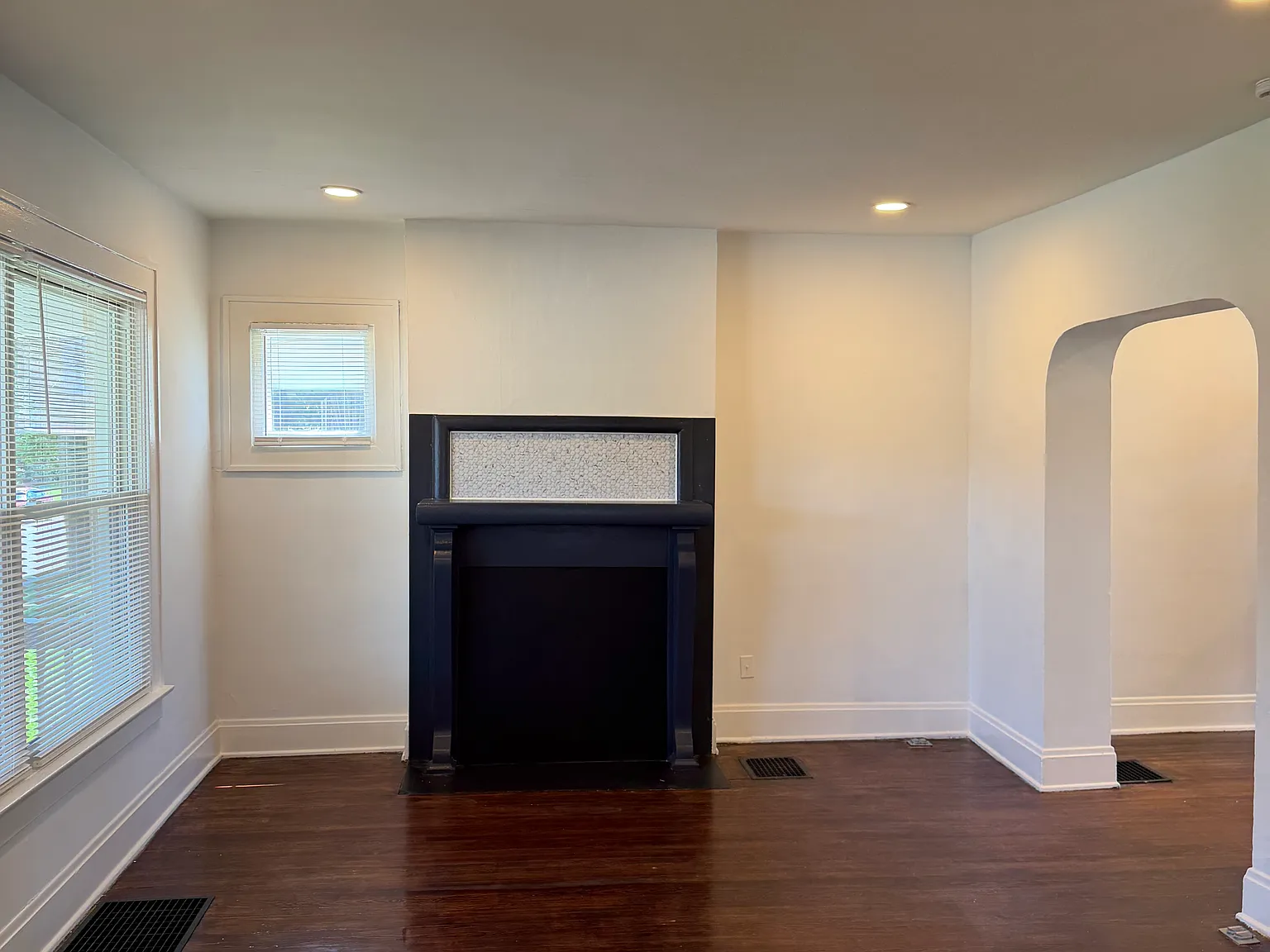 4 bed, 1489 sqft, $2,200 — Photo 2