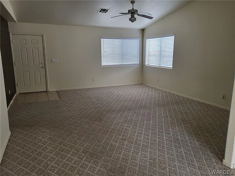 9842 S Phoenix Dr — Photo 4