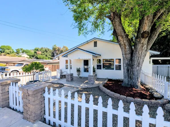 98 Mountain View St, Oak View, CA 93022