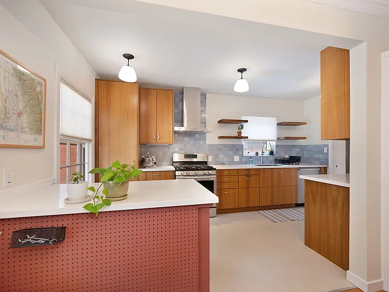 1250 Perkins Way — Photo 16