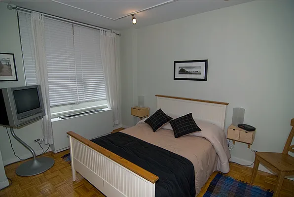 Rented by Sterling Holdings | media 6