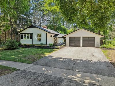 227 Woodland Rd, Libertyville, IL, 60048