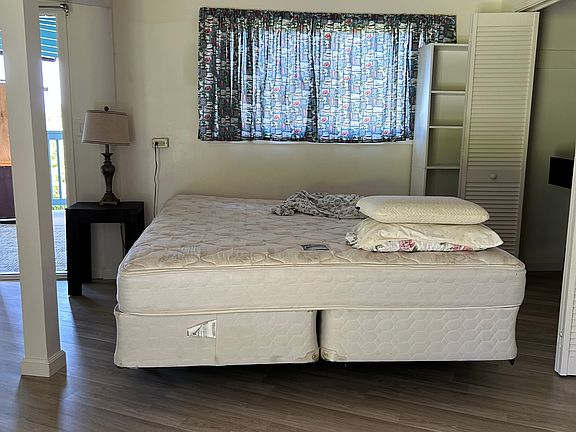 Bedroom area with Queen size bed