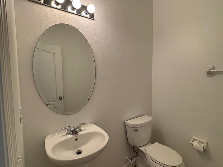 4257 Regal Town Ln — Photo 12