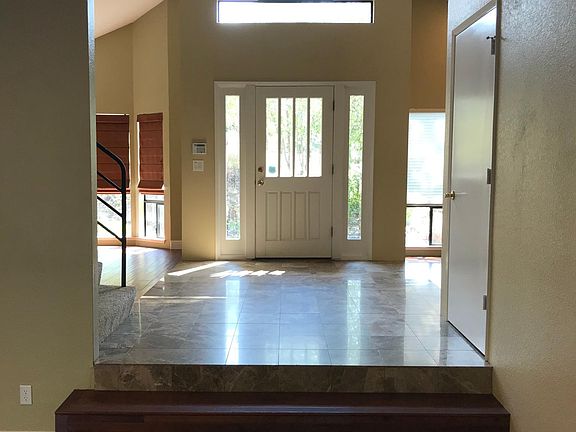 5th image of 650 Canyon Oak Ct
