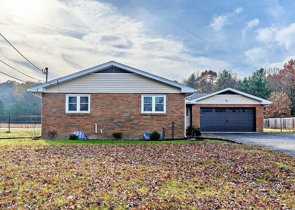 555 Holyoke Rd, Westfield, MA 01085 Zillow