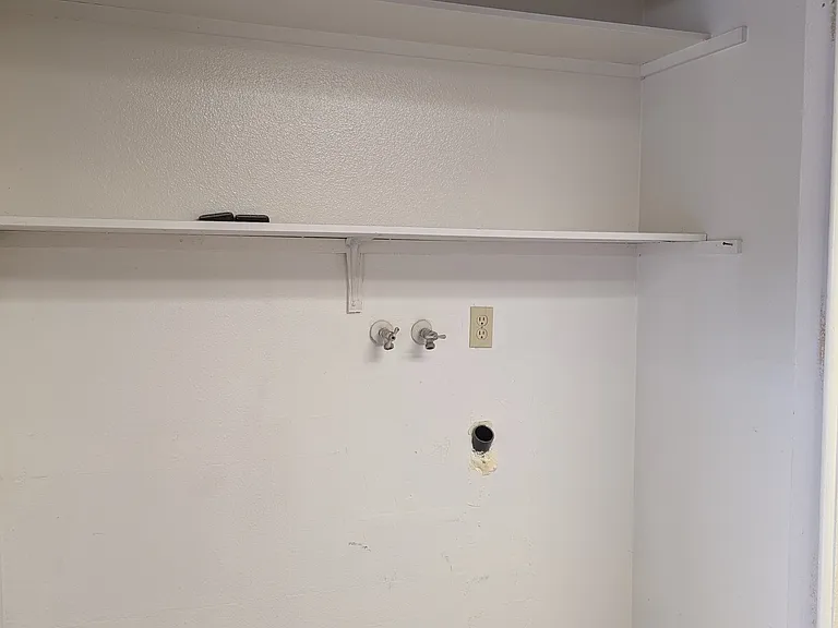 7400 Gallant Cir — Photo 8