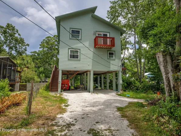 6360 Sebring St, Weeki Wachee, FL 34607