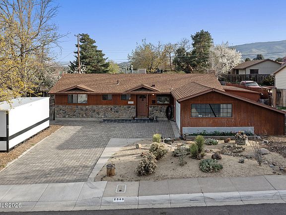 5th image of 2060 Carlin St