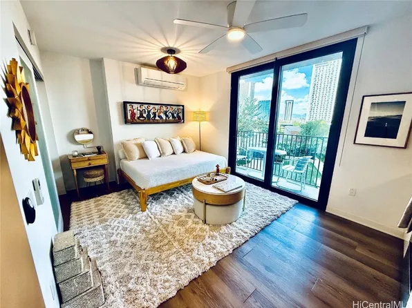987 Queen St #911, Honolulu, HI 96814