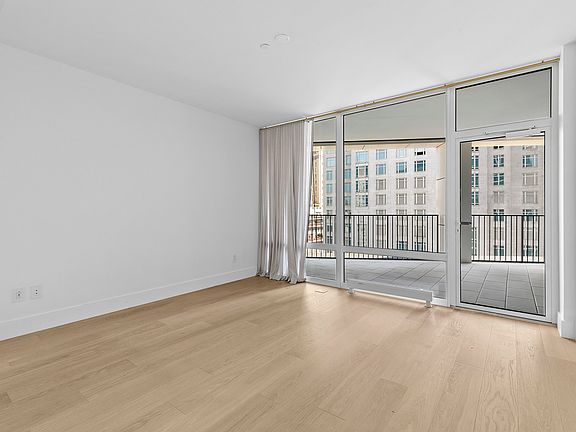 5th image of 15 W 61st St #17A
