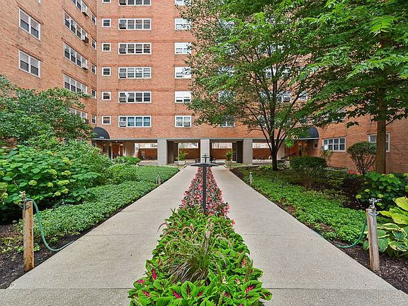 2nd image of 4960 N Marine Dr APT 611