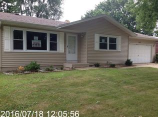 371 Cornell Ln, Elgin, IL 60123