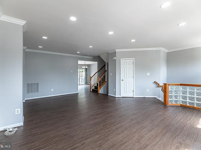 24635 Kings Canyon Sq — Photo 10
