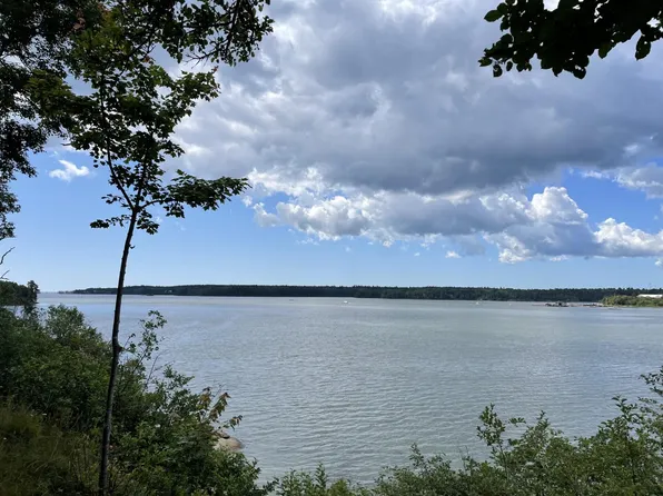 81 Ficketts Point Road, Milbridge, ME 04658