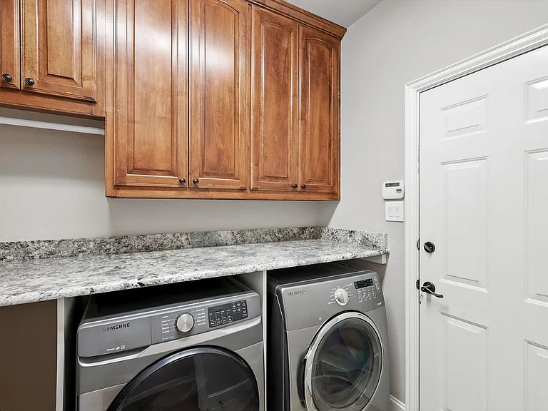 2303 Chapelwood Dr — Photo 41