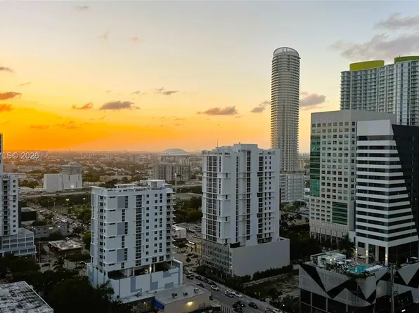 999 SW 1st Ave APT 2215, Miami, FL 33130