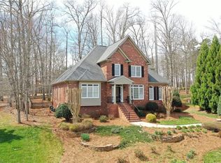 229 N Hiddenbrooke Dr, Advance, NC 27006