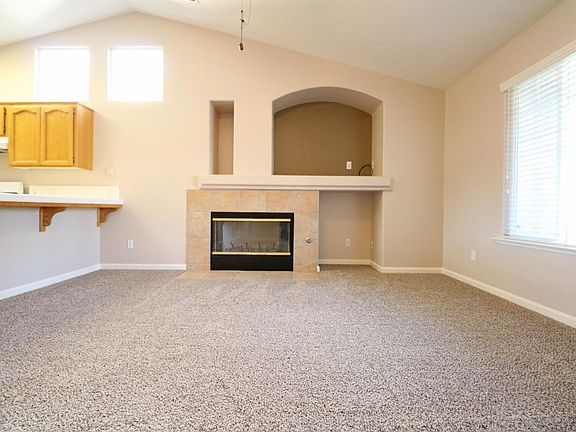 3rd image of 1703 N Sol Ct
