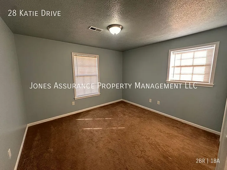 28 Katie Dr — Photo 11
