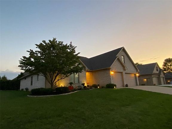 2nd image of 249 N Woodridge Dr