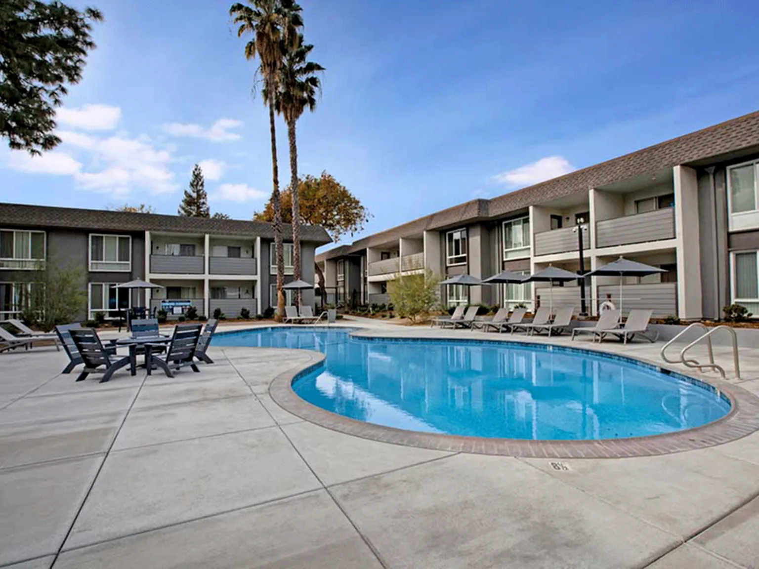 River Blu Apartments — Photo 3