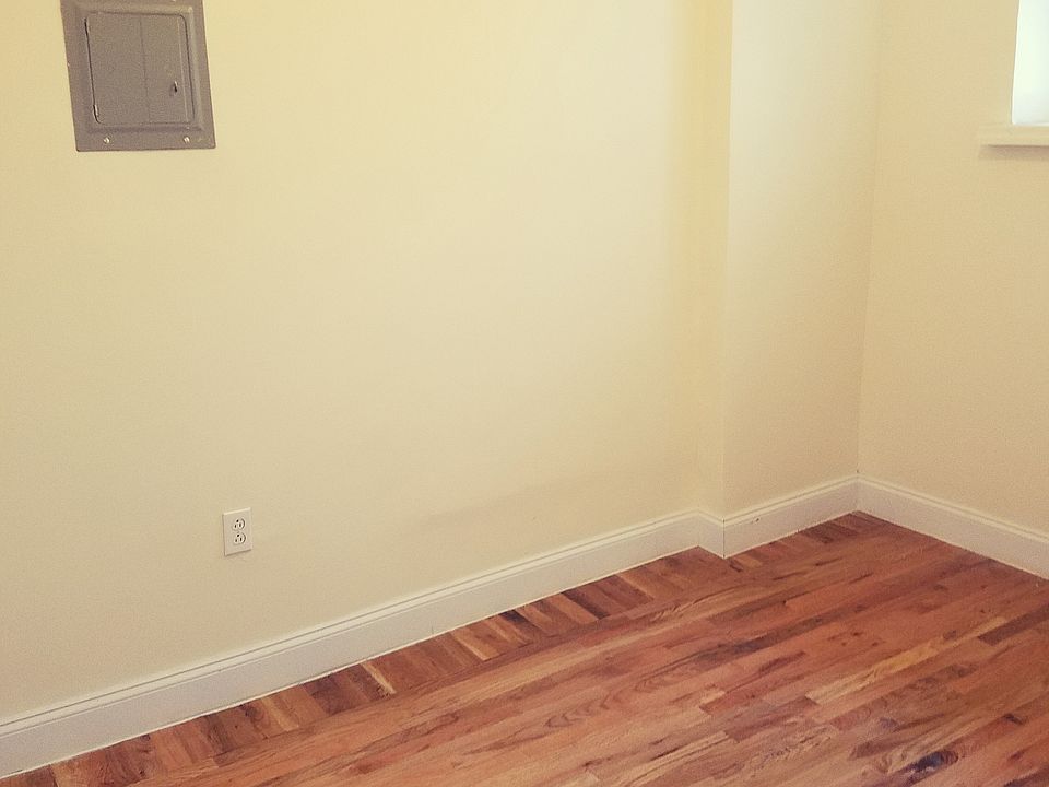 2nd image of 1011 Carroll Pl #B