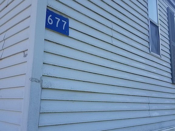 3rd image of 677 Bonfire Dr