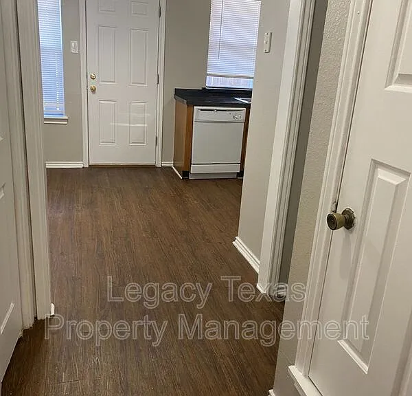 1608 Sun Valley Dr #C — Photo 12