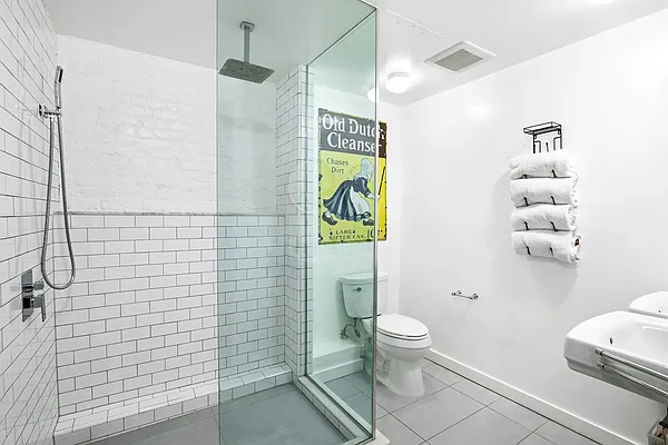 Rented by Compass | media 7