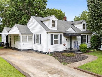 131 E Rhyne Ave, Winston Salem, NC, 27127